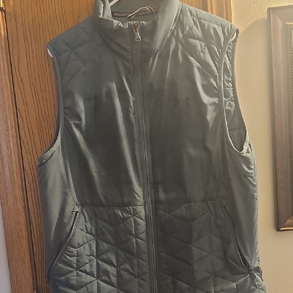 Under Armour Dark Gray Quilted Vest